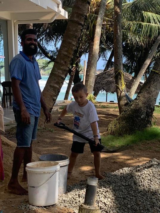 Le coup de main de Léon leon travail