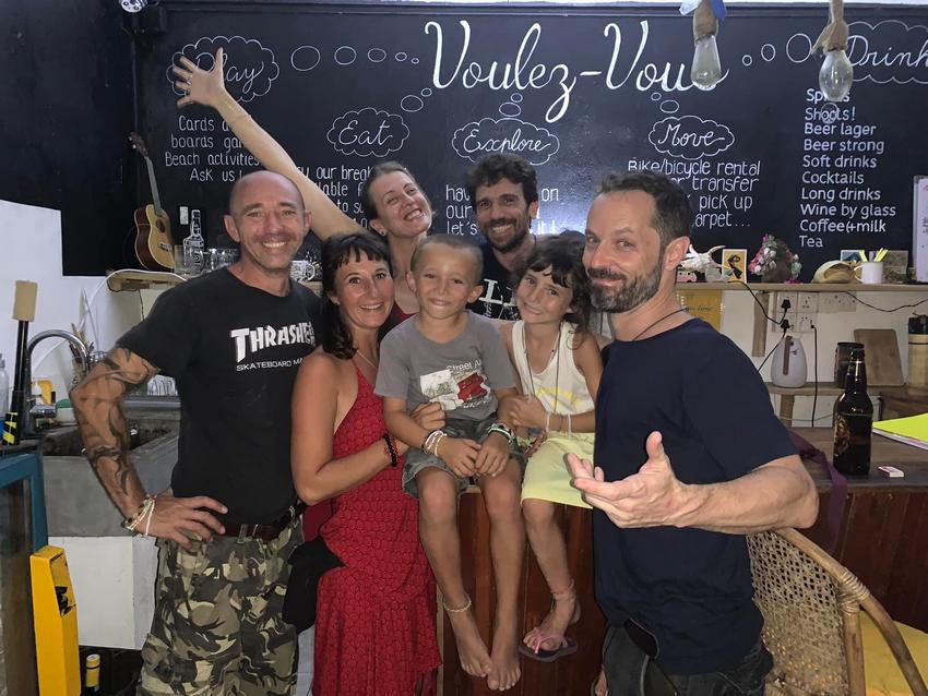 team de l hôtel voulez vous