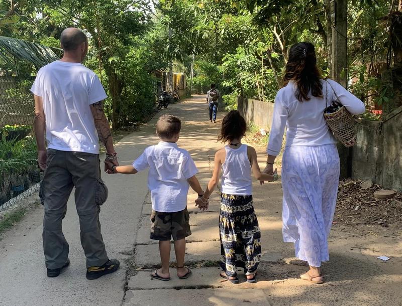 jadeon en tenue blanche