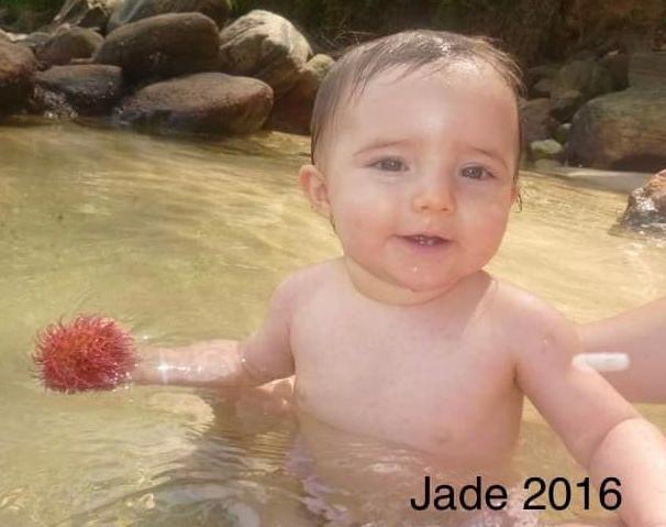 Jade et les rambutans en 2016 au Sri Lanka Jade et les rambutans en 2016 au Sri Lanka