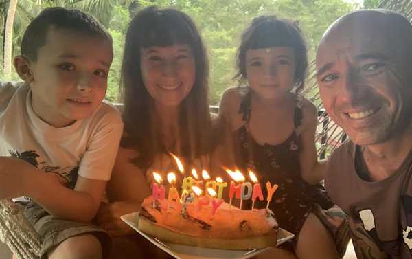 anniversaire du voyage de jadéon à Unawatuna Sri lanka